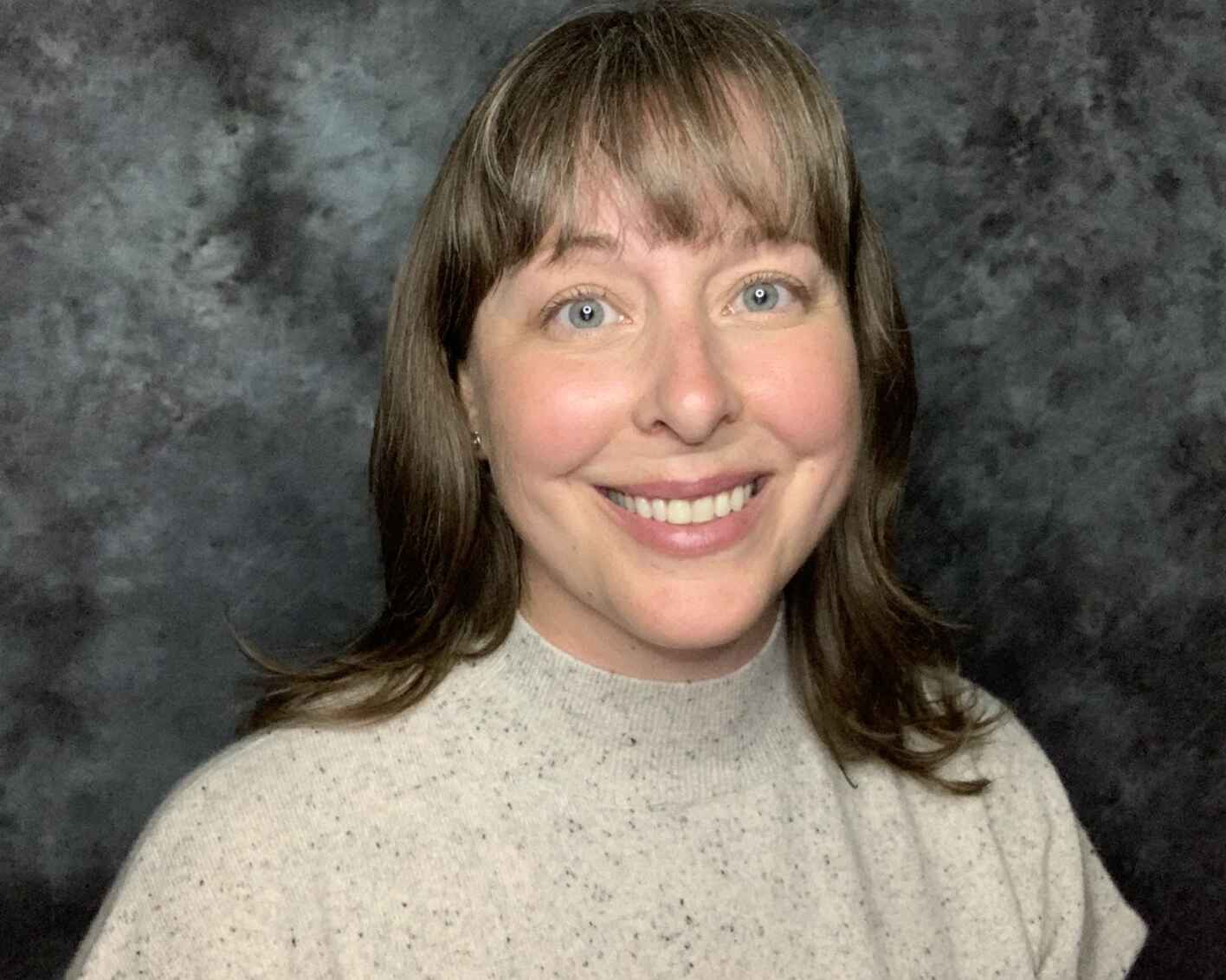 Karen Lowry headshot