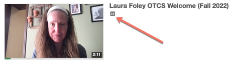 Red arrow points to CC icon next to Panopto recording title, indicating the video is captioned